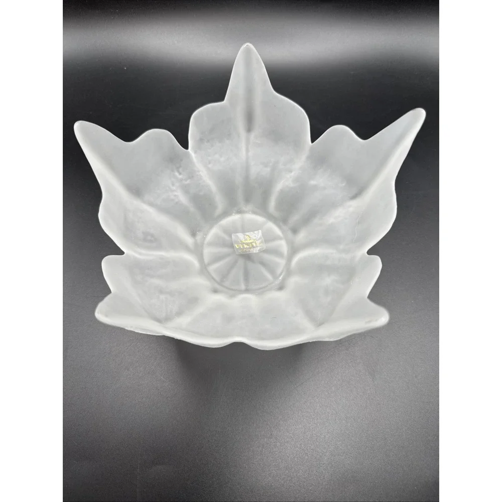 Viking‎ Epic Lotus Blossom Bowl White Frost Vintage Glass MCM Mid Century Modern